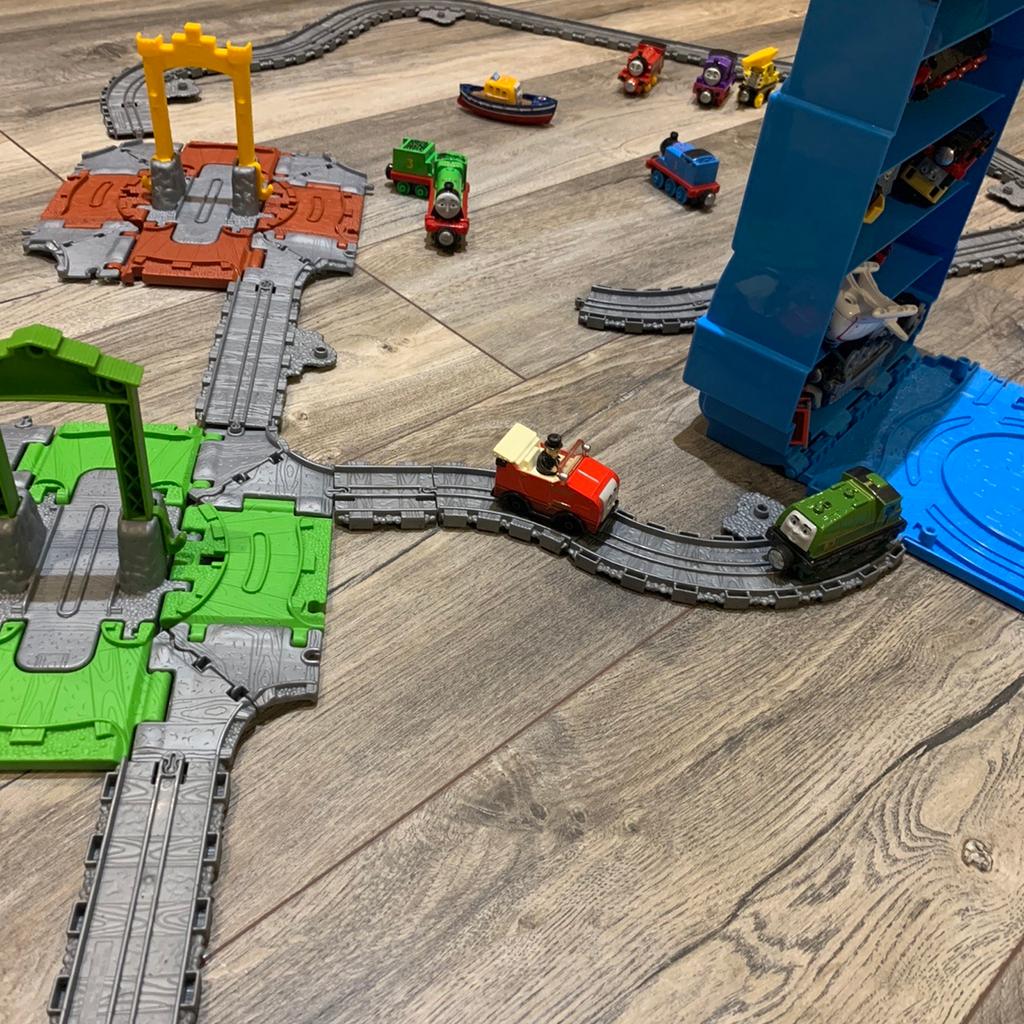 Thomas & Friends Take N Play Bundle Trains in Wigan für 40,00 £ zum ...