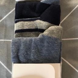 Boys set of 4 brand new socks size 9-12 collection cv3