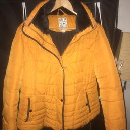 Water resistant 
Used but great condition 
All zips and buttons work 
Size 18