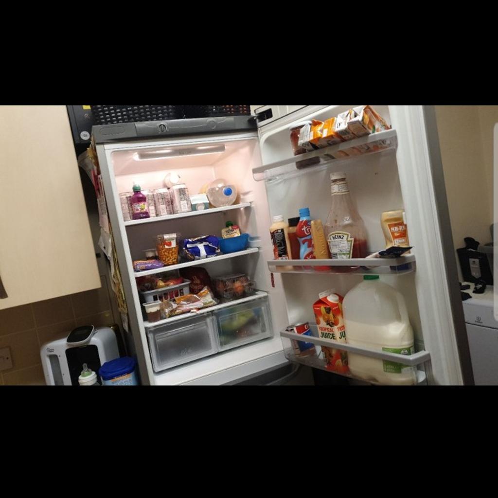 hotpoint frost free fridge freezer.. in OL2 Oldham for £45.00 for sale