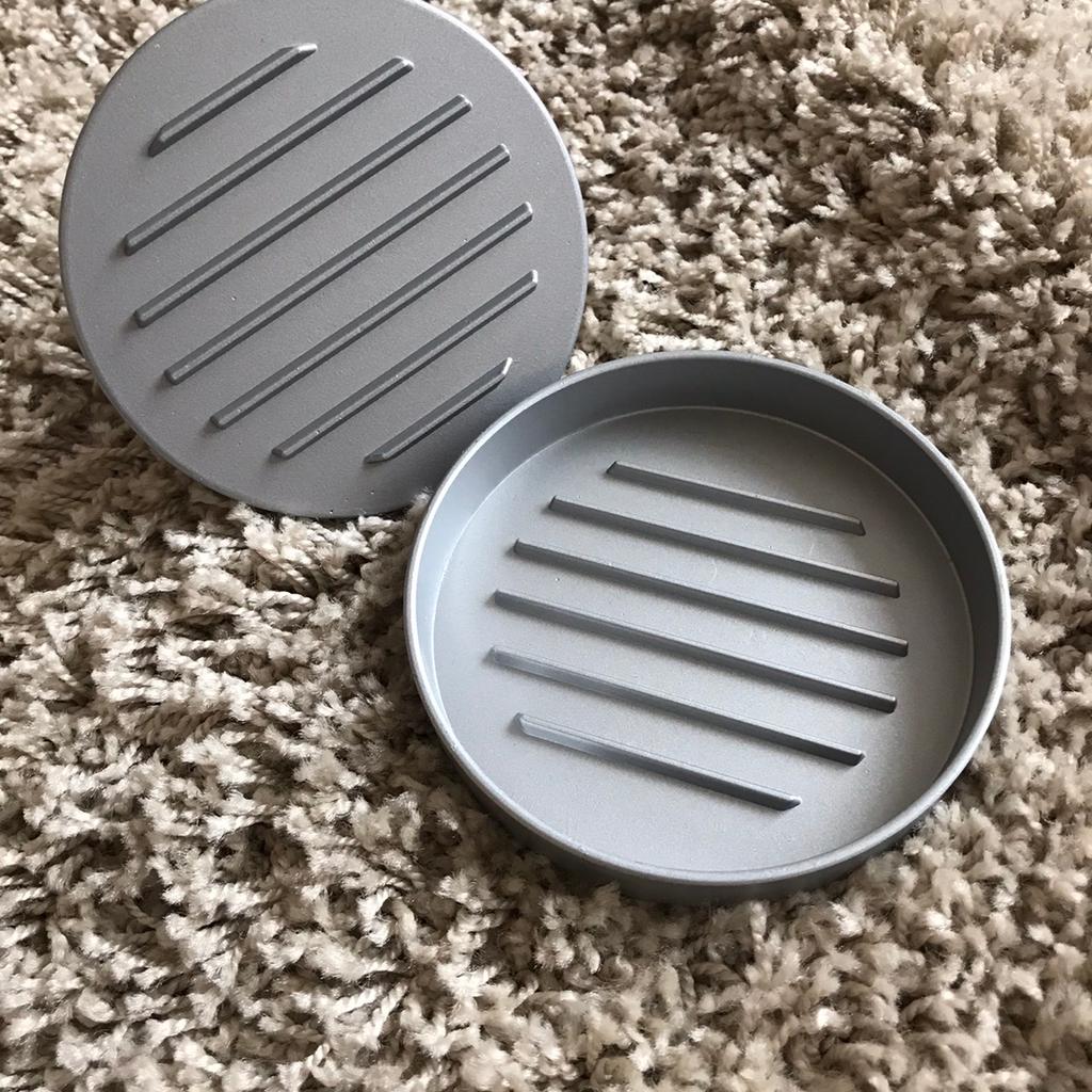 TGI Fridays burger press maker in B62 Dudley für £ 1,00 zum Verkauf