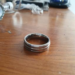 Titanium mens ring excellent condition just sat in a draw £10ono Pick up Wakefield stanley wf3