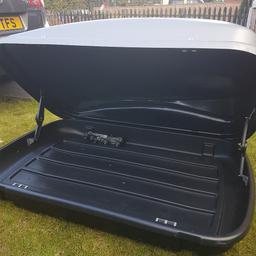 Mont Blanc Roof Box with bars (bars will fit cars with raised rails)

All locks and fittings there...litre size unknown

Collection only from Rainton Bridge 

No timewasters please