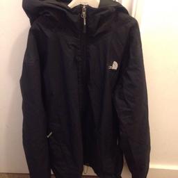 Black NORTH FACE men's jacket. 2 zip up side pockets. Rain proof. Size: S
Very good condition.