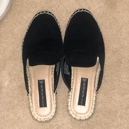 STEVEN by Steve Madden 

jute espadrille flats slides mules suede black. 
 
Like new. Worn twice. Size US 8 UK 5.5. 

Bought for £70.00