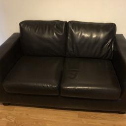 Black leather sofa, good condition
Just 1 scratch visible on the photo.
For collection only (SW17)
75cm width - 150 cm length - 64 cm height (80 cm wit the cushions) 