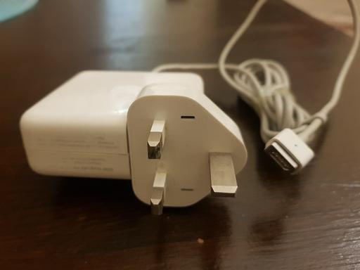 Buy & Sell Hanger Lane West London - Photos for Mac book Charger