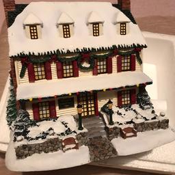 Beautiful Thomas kinkade village building. Comes in original box. No lights with it

Stunning. Happy to post at cost