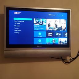 Quite old, priced as such
1 HDMI input
No stand, must be wall mounted - 1 of the 4 mounting joints has gone - but we've had it up for over 18 months like this with no problem
Collection from Openshaw, M11 or will deliver