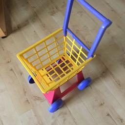 Kids play shopping trolley, they can take it round the shops for great fun.