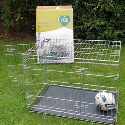 DOG CAGE (DOG NOT INCLUDED)
ALL SIZES ON PICS CAN DELIVER LOCALLY 
USED CONDITION