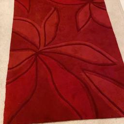 Red medium rug