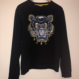 Pretty much brand new, was a present from a while back, have worn one to try on. Size medium but fits more like a small and that’s why I’m selling. Really nice sweatshirt, great quality and very comfortable. Open to offers, any more information needed please ask