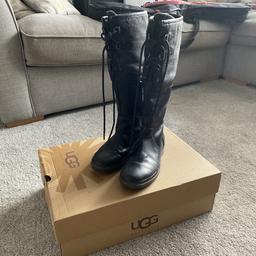 Elsa zip up winter boots
Part leather and sheepskin
Black colour
Size 4 1/2
Hardly been used and in great condition