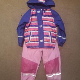 Waterproof coat and trousers
Perfect for rain or snow days
Excellent condition
