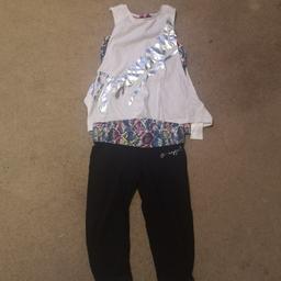 Girls pineapple outfit
Perfect for dancing or something simular
Excellent condition