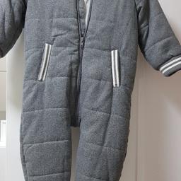 Age 12-18 months. Padded, thick. Great for winter. Smoke and Pet free home