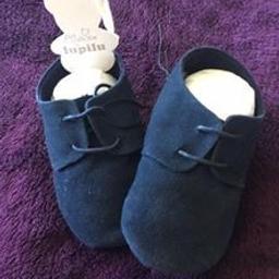 Size 4 lace up blue suede shoes. Brand new, unwanted gift. 
From a pet and smoke free home, collection from B90.

On other sites
