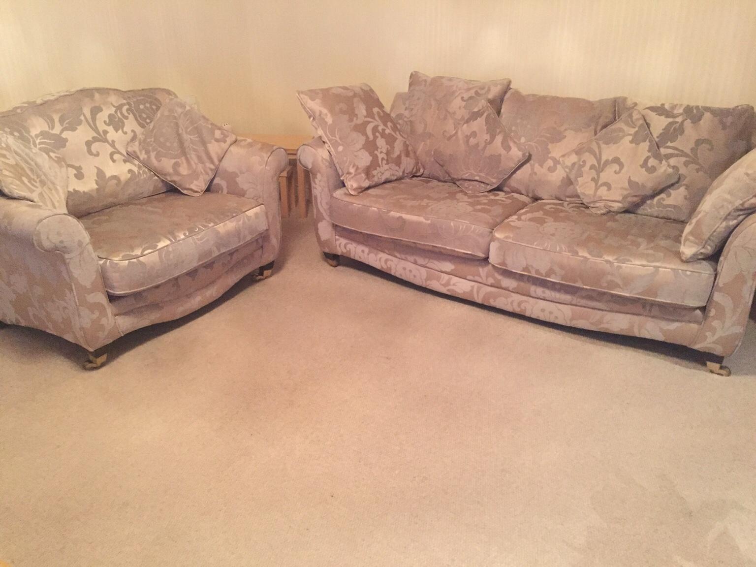 SCS Vienna 4 Seat Sofa & Loveseat in BartonuponHumber for £250.00 for