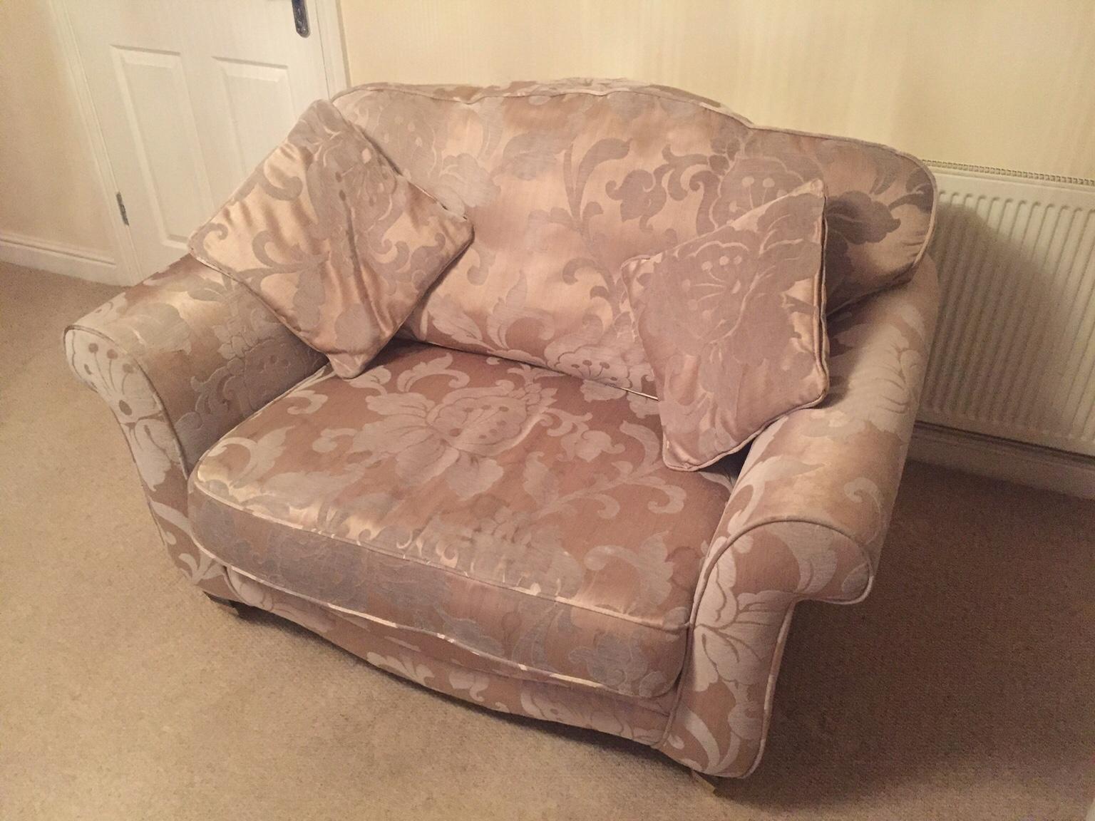 SCS Vienna 4 Seat Sofa & Loveseat in BartonuponHumber for £250.00 for