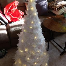 fake Christmas Tree white feathers Building lights Easy to fold easy to assemble take 3 Seconds 
collection
br5 1rh