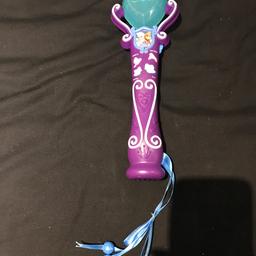 Excellent condition Elsa singing microphone lights up and makes sounds

Batteries not included