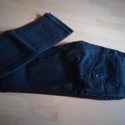 Schwarze Jeans von Tommy Hilfiger Denim Victoria straight in W31 L34

Da Privatverkauf keine Garantie, Gewährleistung und Umtausch