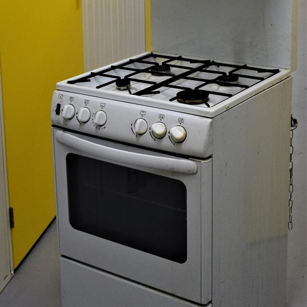 New World 55cm Gas Cooker High Grill White in TW8 London für 49,00