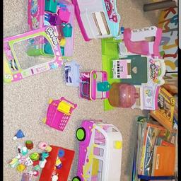 Shopkins bundle with lots or accessories excellent condition hardly played with