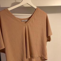 Hell Rosa / Lachsfarbe T-shirt, Größe S
Neuwertig