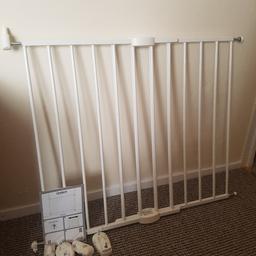 baby gate, fastens to the walls, great for staircases, has instructions and all parts, may need a screw or two. Collection only S35 High Green.