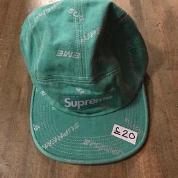 Mint green cap with white writing supreme all over
Never worn