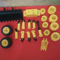 Lego Technic Einzelteile
Zylinder klein 7x
Zylinder groß 1x
Reifen,Baggerschaufel
Keine Garantie und Rücknahme