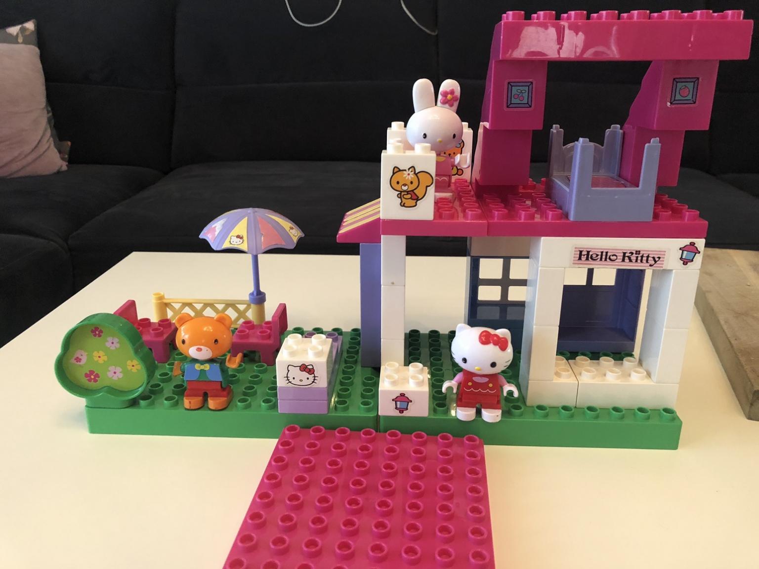 Play Big Lego Duplo Hello Kitty Haus/Ponyhof in 8041 Graz for €30.00 for sale Shpock