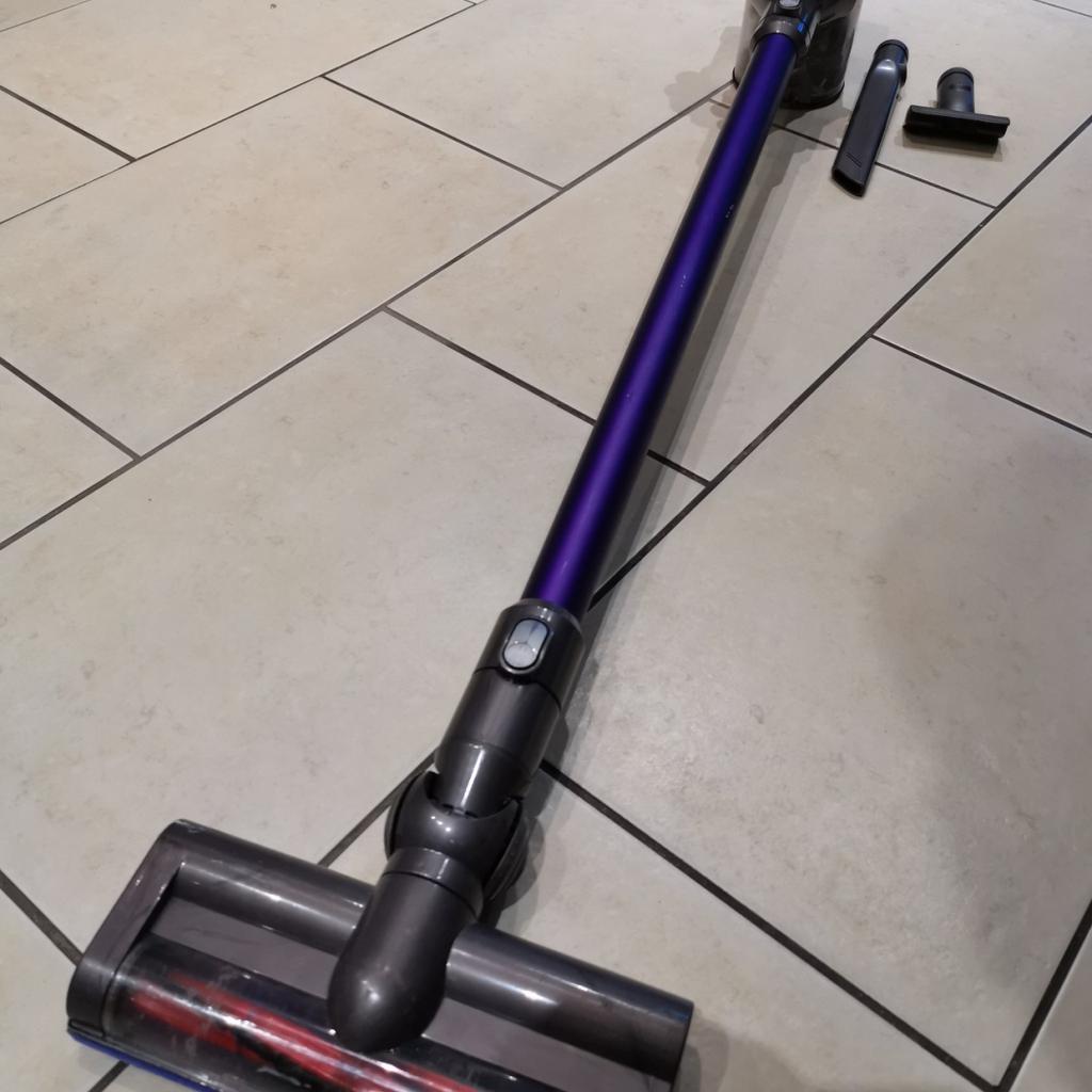 dyson handheld cordless vacuum hoover in B1 Birmingham for £85.00 for