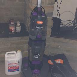 Used 5/6 times
Great condition, brush bar will need cleaning however
Paid just under £300 less than a year ago 
Comes with the hose (to clean sofas,stairs etc) and a opened 5L Pro + carpet shampoo (almost full) 
Only selling due to moving back to my mums house and all her flooring is laminate. 
Collection steeton 
No time wasters please ☺️