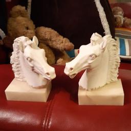 white stone carved horse head book ends excellent con