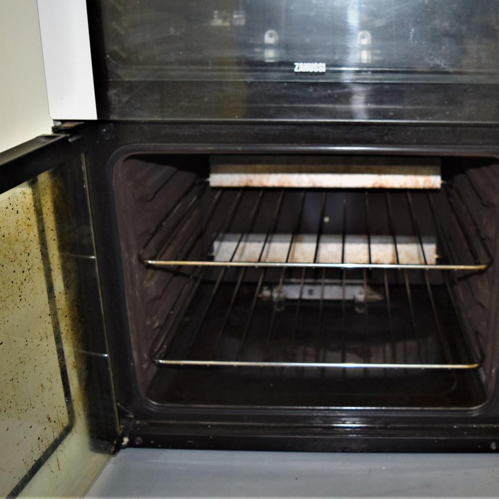 Zanussi 60 cm Gas Cooker Double Oven in TW8 London for £140.00 for