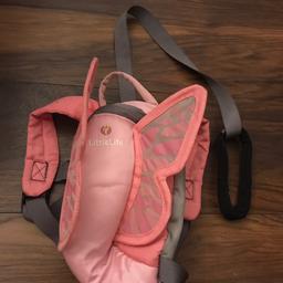 Toddler back pack with reins. Chest strap and removable rein.