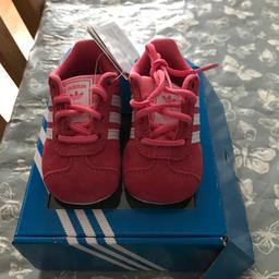 Girls Adidas gazelle crib shoes size 1 brand new in box
Collection Cheylesmore