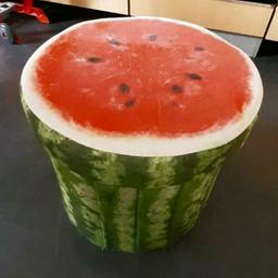 neuwertig 
Form einer Melone