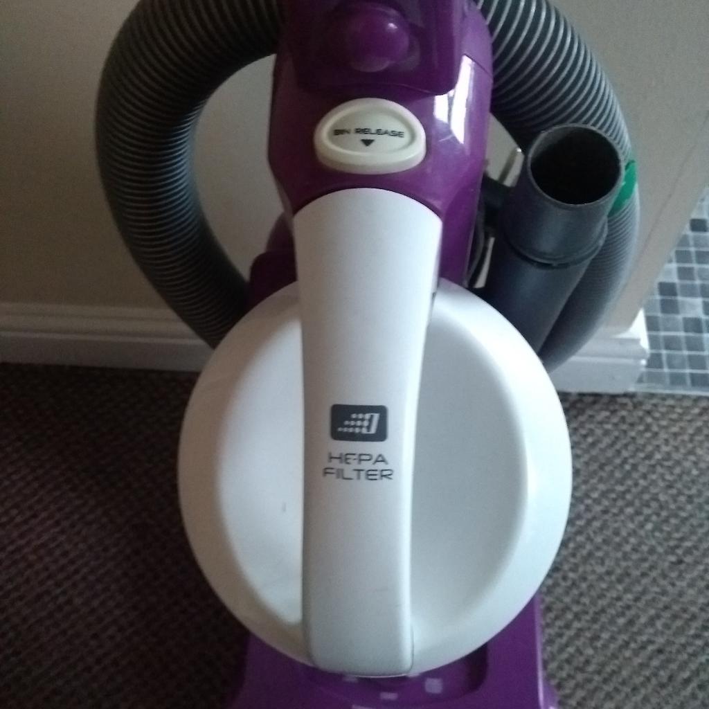 Hoover Whirlwind upright vacuum cleaner in SK4 Stockport for £15.00 for