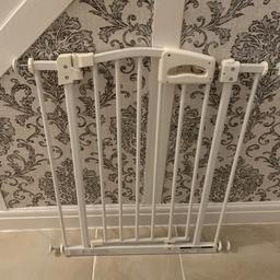 Baby gate, used for a few months now no longer needed.
Pick up L36 Huyton off pilchlane x