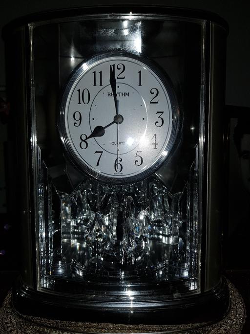 Buy & Sell Essex Tendring - Photos for Silver clock For Sale