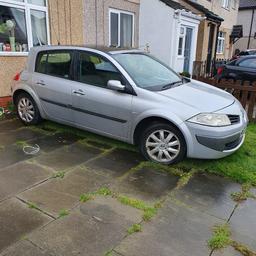 renault megane 1.5 diesel. 
clutch has gone and diesel tank empty so would need collecting 
currently done 103000 miles 
only one key 

OFFERS