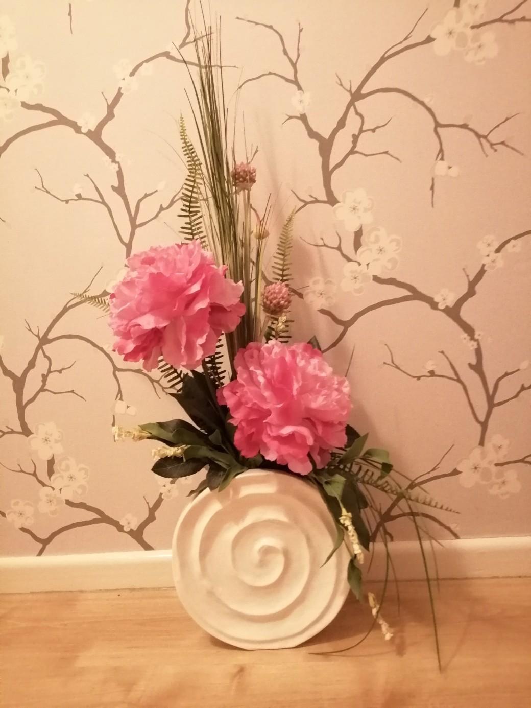 Stunning Bents silk flower arrangement in Wigan for £9.75 for sale Shpock