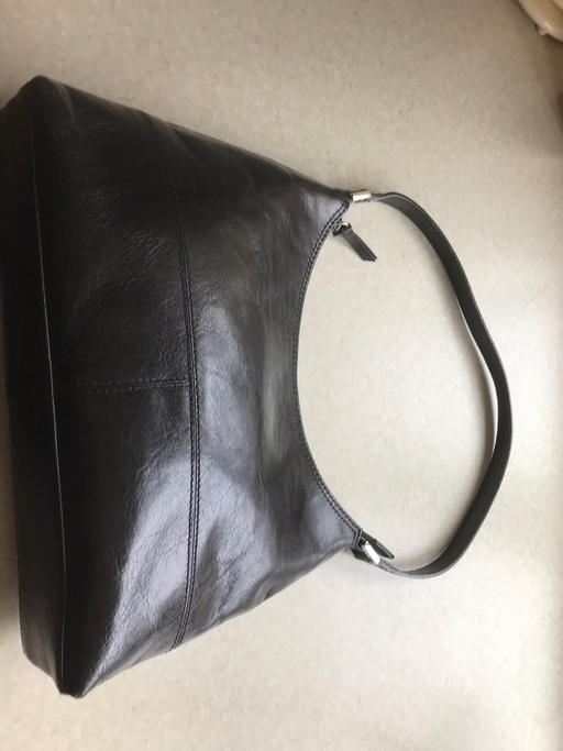 Buy & Sell West Midlands Walsall - Photos for Black leather handbag