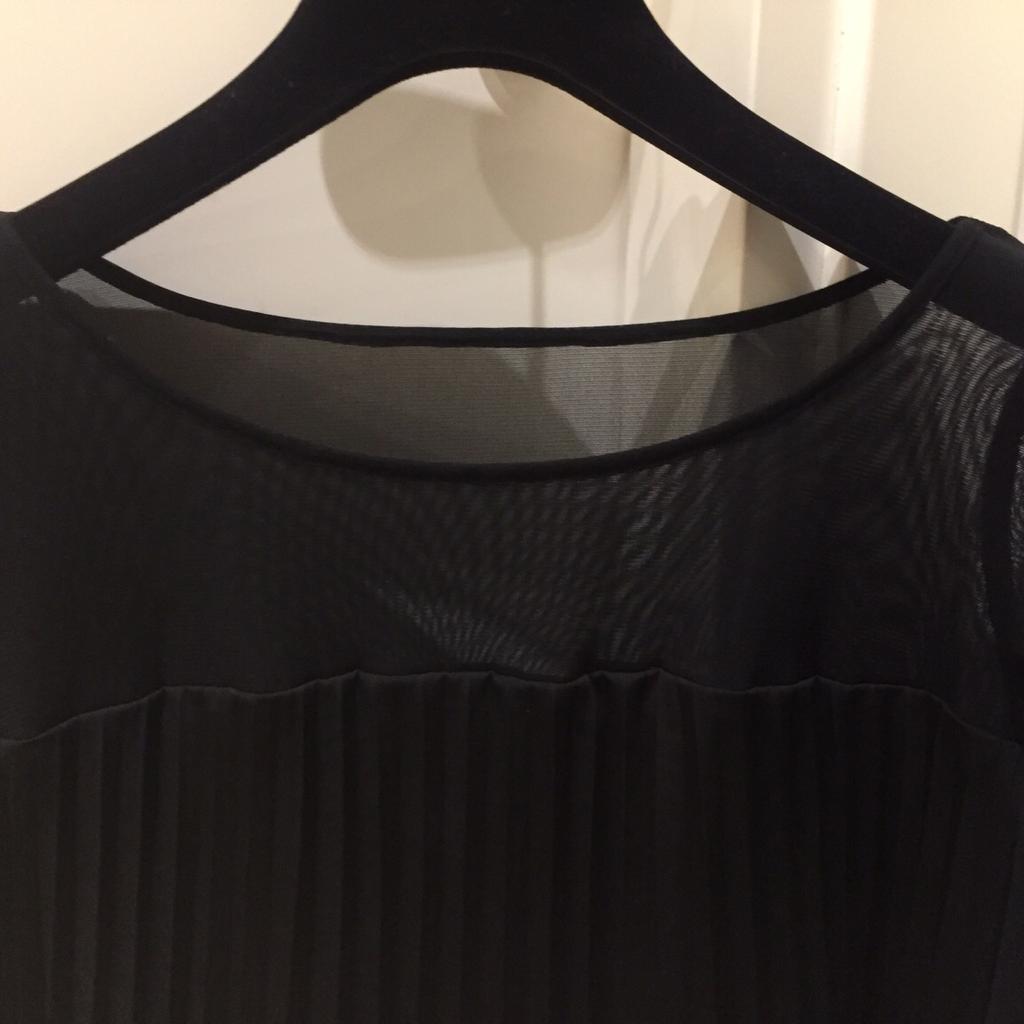 Splendida maglietta elegante di Patrizia Pepe nera, taglia S (38). Mai indossata!