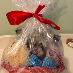 Shea and coconut or green tea body shop gift set (I have one of each left)  
Includes: 
Bubble bath
Shampoo 
Conditioner 
Shower gel 
Bath lily 
2 x bath bombs 
Soap