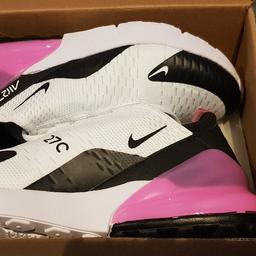 NIKE T27 LADY SIZE 5
WHITE PINK BLACK
BNIB
BROUGHY FOR MY DAUGHTER BIRTHDAY BUT TOO SMALL AND CANT EXCHANGE.
NEED GONE ASAP
OOS BASILDON
£30